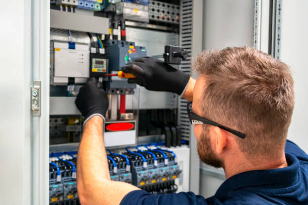 Best Emergency Electrical Repair  in Republic, WA